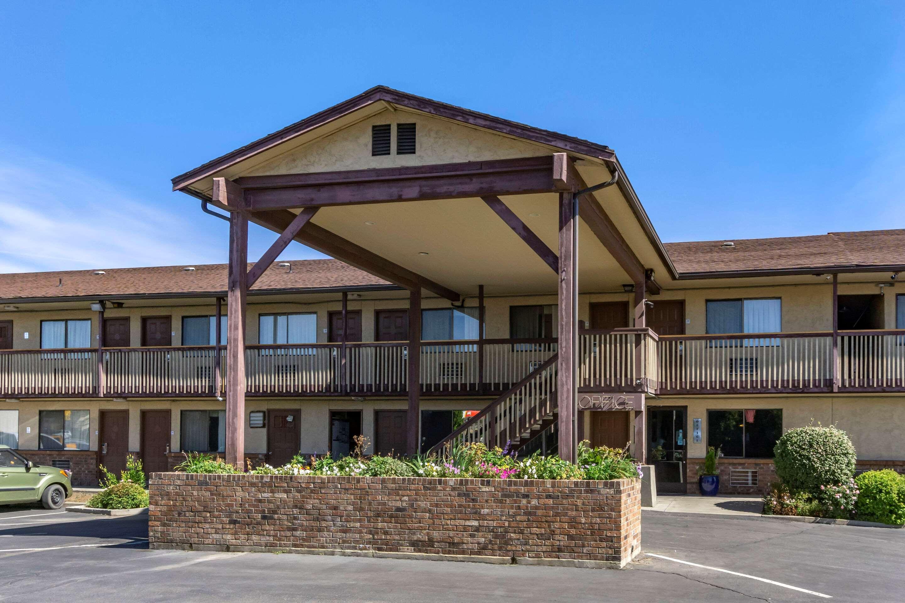 Econo Lodge Ellensburg Near University Exteriér fotografie